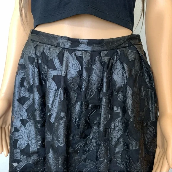 NWOT Michael Kors Black Faux Leather Midi Skirt Sz 4 Black Floral Cutout Skirt - Picture 2 of 8